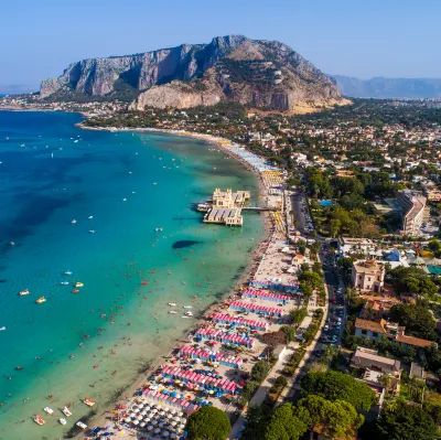 Hotels near Le Delizie di Sicilia