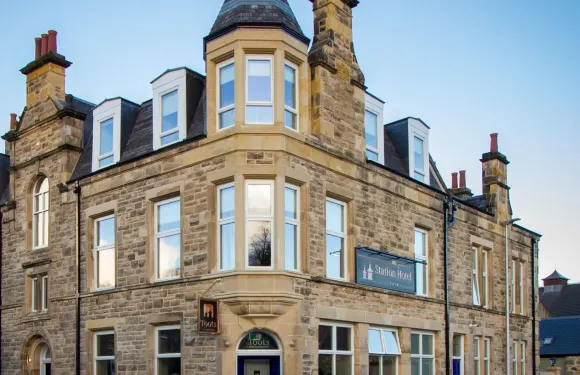 Pagodas Restaurant  at  The Station Hotel