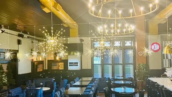Aspens Restaurant and Lounge