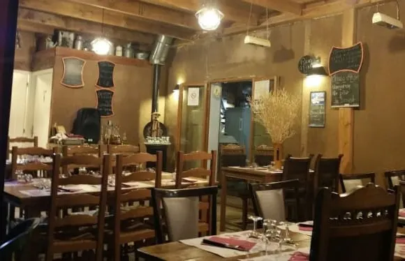 La table des Huit-Pilon