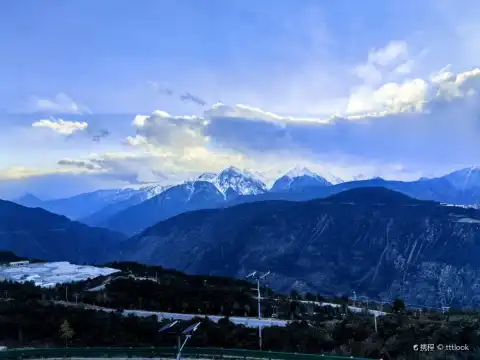 Hotels near Wunongding Viewing Platform