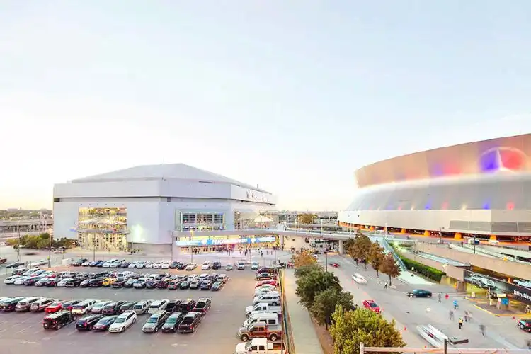 Hotels near Smoothie King Center