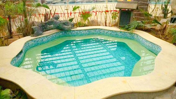 Red Canyon Hot Spring (Jiaozuo)