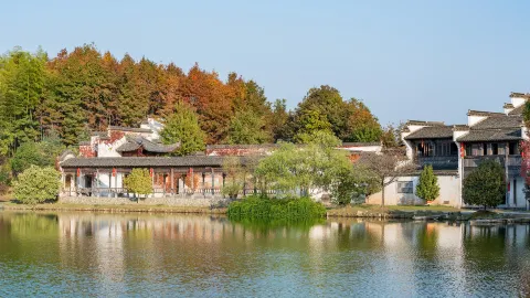 Shouzhuo Park attraction in Yi County