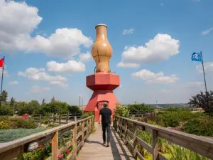 World's Largest Lamp