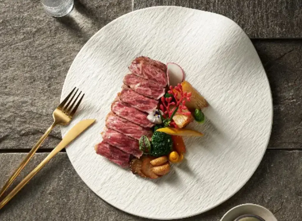 Solasta Restaurant & Bar