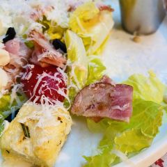 Le Petite Fontaine User Photo