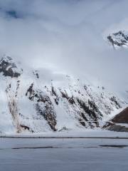 Пейзаж в Цуалуне