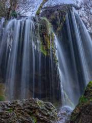 Xiongmaohai Waterfall