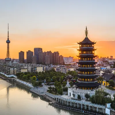 Chengxi Jie Dao Yangguang Sennan Wenhua Huodong Square周辺のホテル