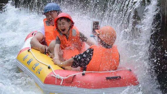 Antarctic Drifting Ningguo