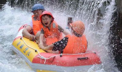 Rafting in the General Pass Grand Canyon of Southern Anhui