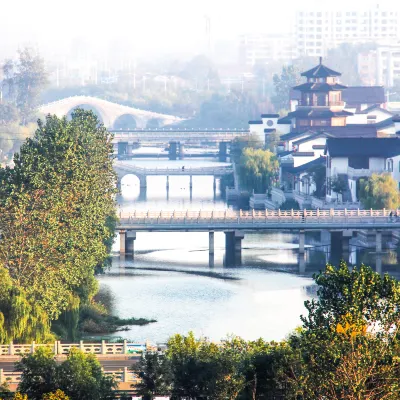 Landbridge Jinjiang Hotel