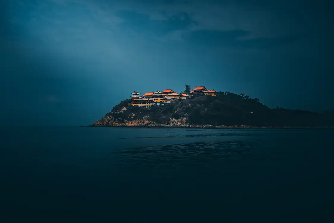 Hotels near Feilong Temple
