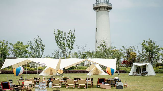 wan bo yu deng ta lu ying di