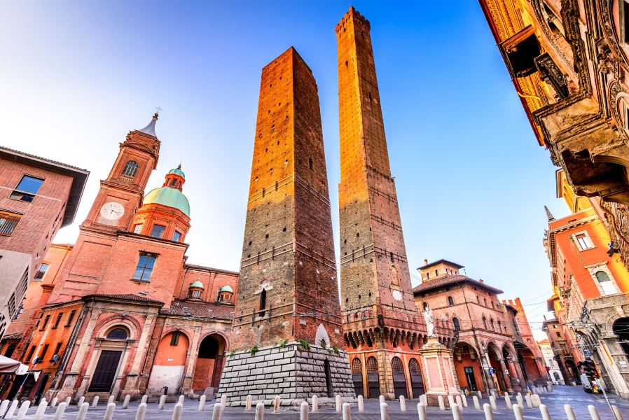 Antofagasta to Bologna Flights