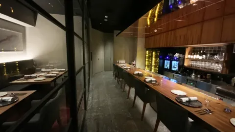 Wine restaurant LE CONTE in Fuchu