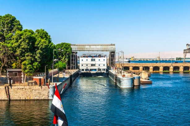 Esna lock