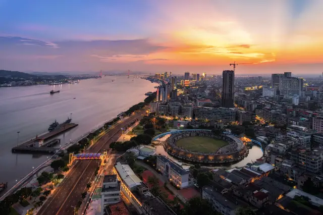 Sunset Sightseeing in Shantou