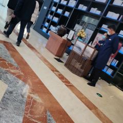 Guimanlong (dejiguangchang) User Photo