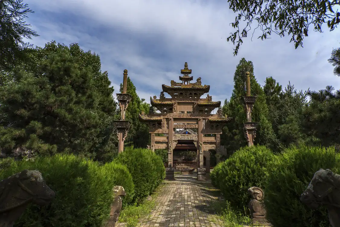 Hotel dekat Xunyi Tangjia Minsu Museum