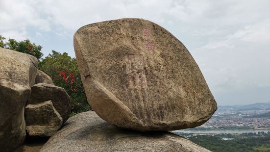 免费的景区，在漳州高速收费站边上，很好找，景区景色不错，夏天