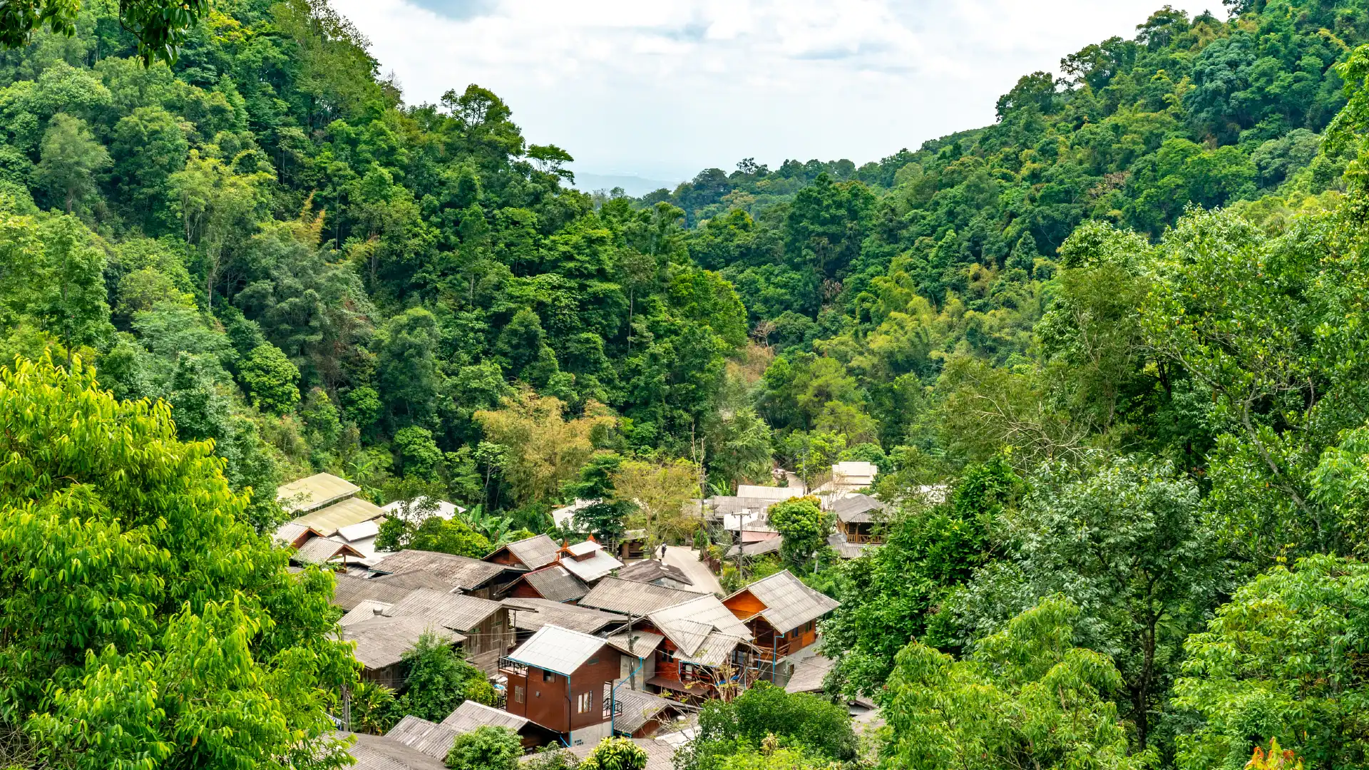 Hotels near Mae Kampong Village