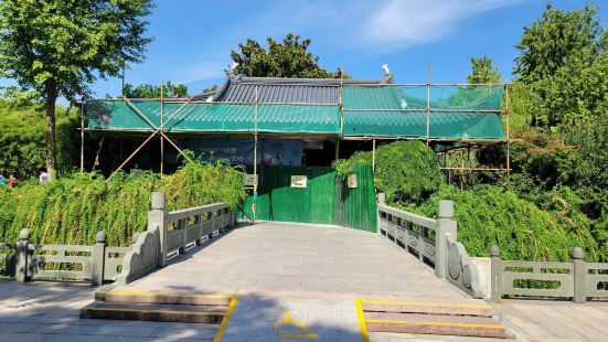 月湖公園是寧波最有知名度的景點了。寧波天一閣，月湖景區原來就