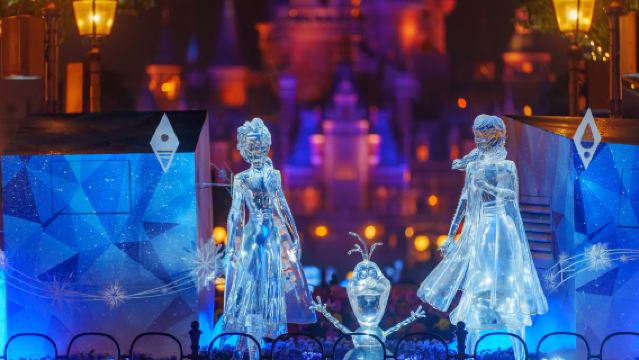 Tiket 1 Hari Disneyland Shanghai + Akses Pantas Atraksi (Kad Keistimewaan)