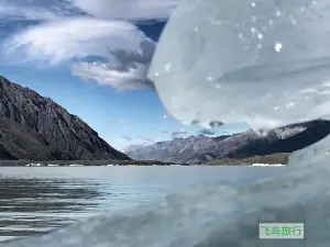 库克山冰湖游船