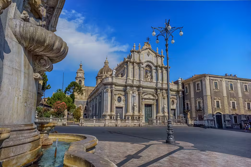 Vuelos ${{cityDName}} Attard