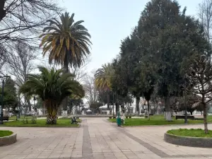 PLAZA DE ARMAS YUMBEL