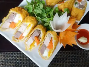 Top 18 Local Restaurants in Da Nang