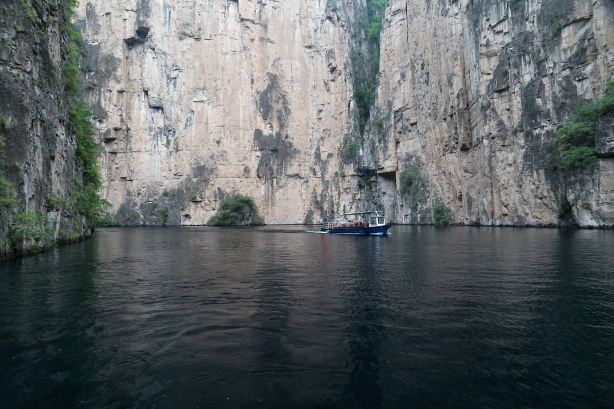 Eight-spring Gorge Scenic Area - Gaoxia Pinghu Cruise