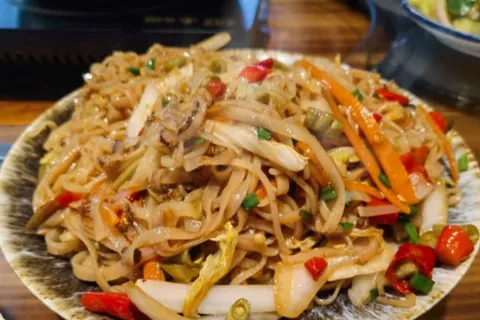 瑶妃油茶餐馆(八里街店)