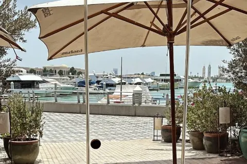 tashas Al Bateen