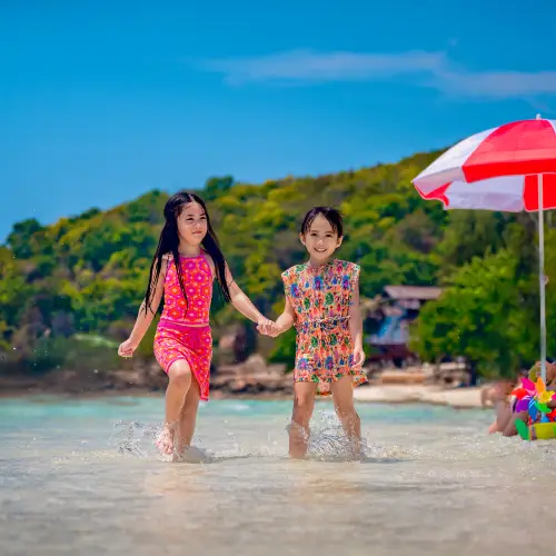 พักผ่อนริมชายหาดที่พัทยา