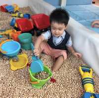  [ 紙飛機親子餐廳 ] | 自然的木系風遊戲室 香港親子好去處