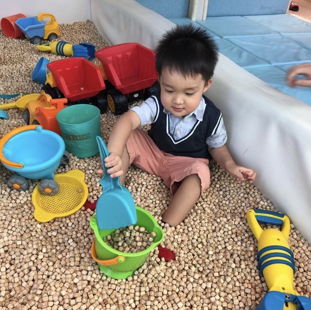  [ 紙飛機親子餐廳 ] | 自然的木系風遊戲室 香港親子好去處