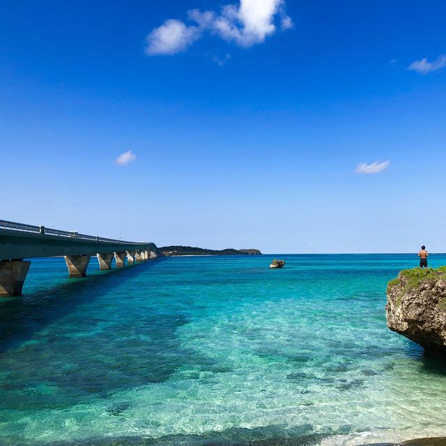 この橋を渡れば次の島へ"池間大橋"﻿