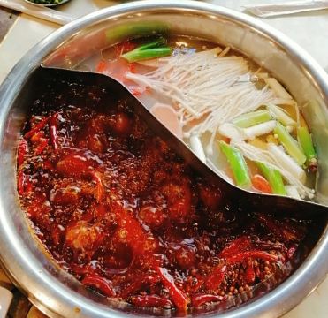 ZhuShi PangZi Lan Hotpot (Jiefangbei Area/Hong Ya Dong, Chongqing