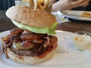 BurgerFuel Spitfire Square