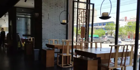 呷哺呷哺(泊樂廣場店)