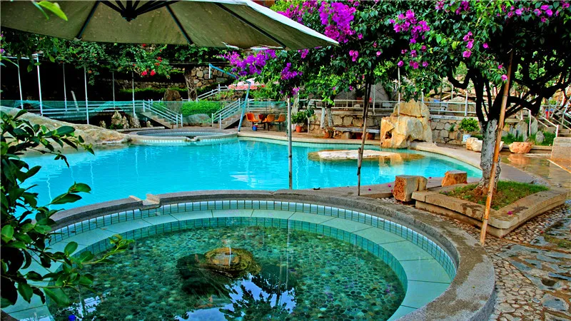 4_Yasadi Waterfall and Hot Spring