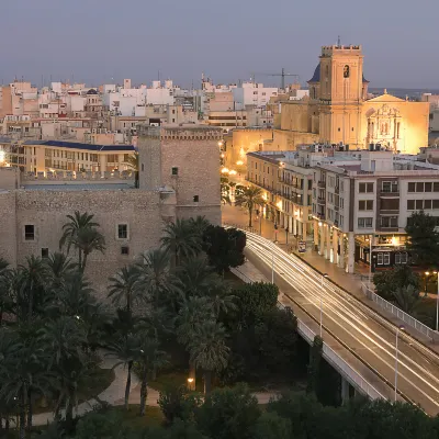 Hotels near Plaça de Baix