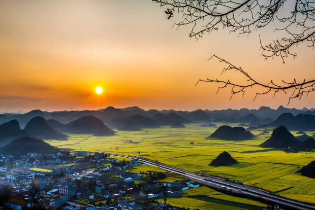 Sunrise Sightseeing in Luoping