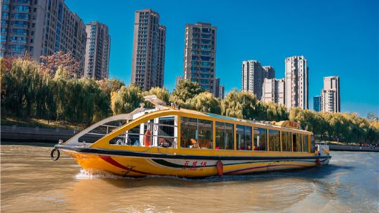 Outer Qinhuai River Rowboat (Shuimu Qinhuai Wharf)