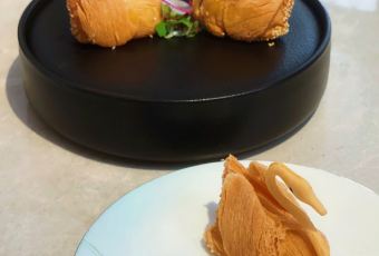 Yì By Jereme Leung User Photo