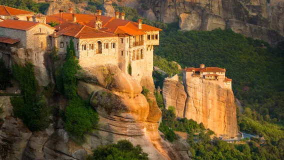 Tagesausflug von Athen, Griechenland, zu den Meteora-Klöstern mit Audioguide auf Chinesisch und optionalem Mittagessen