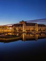 Tempelhof Harbour